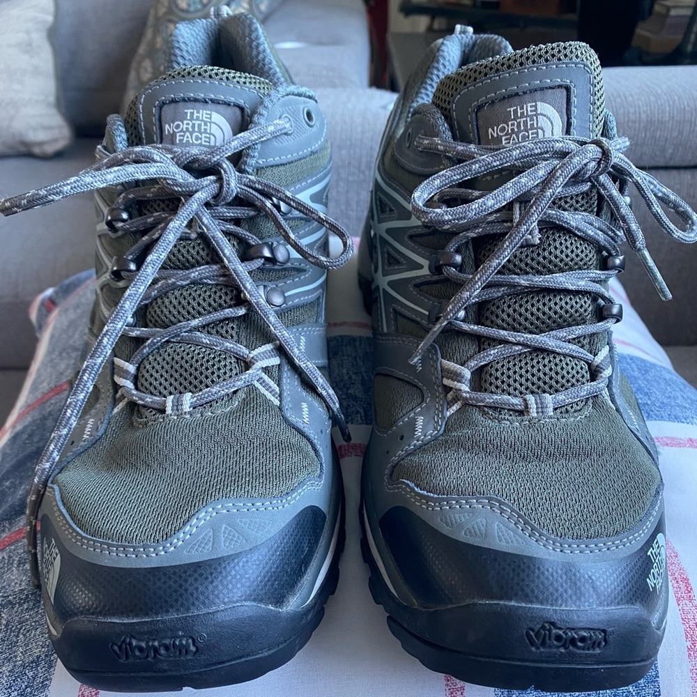 The North Face Hedgehog Fastpack GTX Mens Gore Tex Vibram Soles Hiking Shoes